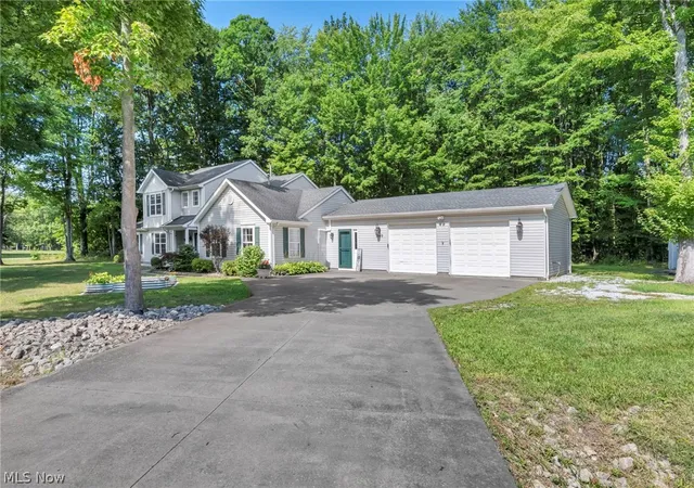 Photo 3 of Single family home for sale at 2049 N Park Ln, Rock Creek, OH 44084 | MLS# 5234955 | Listing updated on 2026-08-27