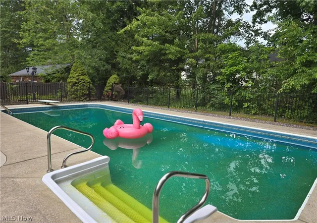 Photo 2 of Single family home for sale at 2867 Mapleview Ln, Avon, OH 44011 | MLS# 5233080 | Listing updated on 2026-08-08