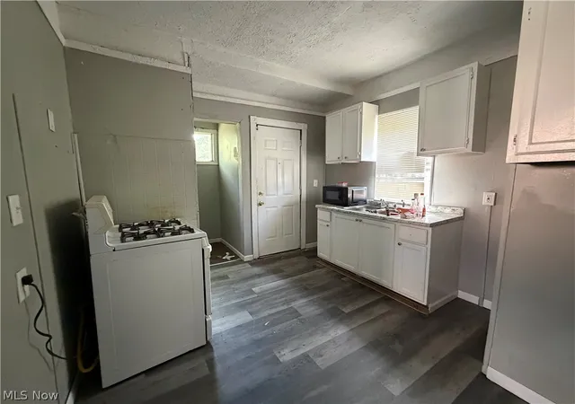 Photo 3 of Single family home for sale at 557 E 117th Street, Cleveland, OH 44108 | MLS# 5234980 | Listing updated on 2026-08-08
