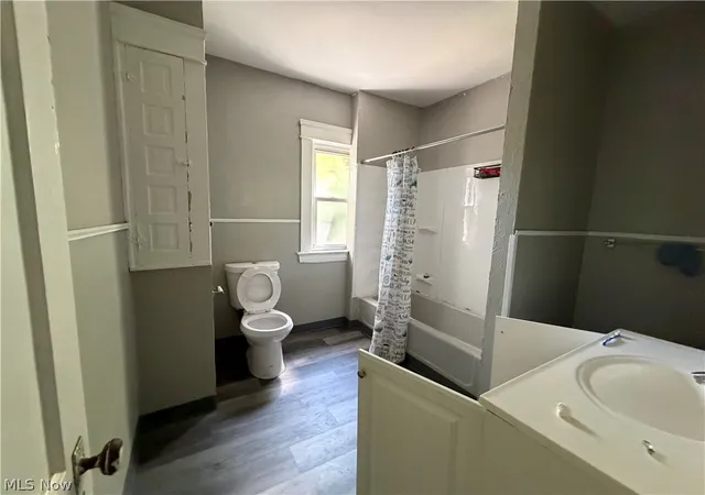 Photo 3 of Single family home for sale at 557 E 117th Street, Cleveland, OH 44108 | MLS# 5234980 | Listing updated on 2026-08-08