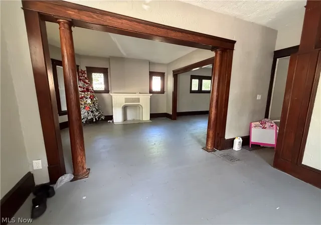 Photo 4 of Single family home for sale at 557 E 117th Street, Cleveland, OH 44108 | MLS# 5234980 | Listing updated on 2026-08-08