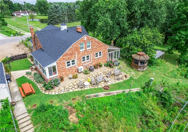 Photo 3 of Single family home for sale at 7104 Chatham Rd, Medina, OH 44256 | MLS# 5233732 | Listing updated on 2026-10-11