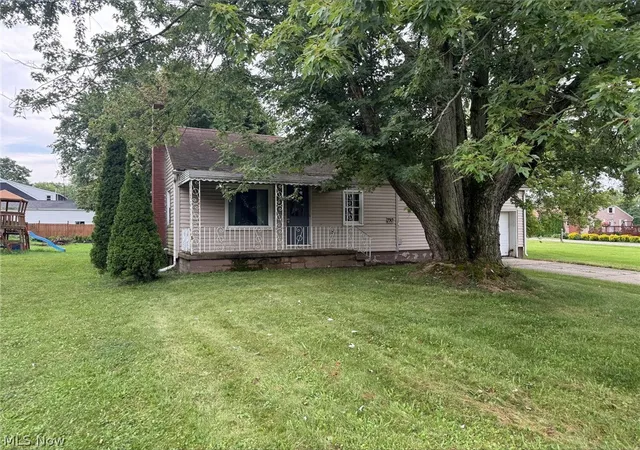 Photo 5 of Single family home for sale at 730 Pennsylvania Ave, Mansfield, OH 44905 | MLS# 5235020 | Listing updated on 2026-08-17