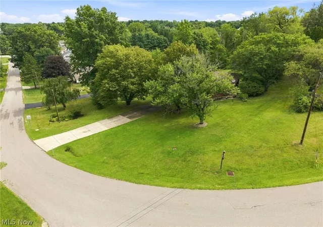 Photo 3 of Single family home for sale at 3168 Country Clb Dr, Medina, OH 44256 | MLS# 5230552 | Listing updated on 2026-08-24