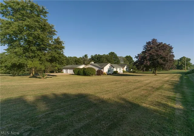 Photo 2 of Single family home for sale at 6840 Akron Ave Nw, Canal Fulton, OH 44614 | MLS# 5235026 | Listing updated on 2026-09-30