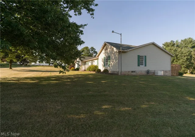 Photo 3 of Single family home for sale at 6840 Akron Ave NW, Canal Fulton, OH 44614 | MLS# 5235026 | Listing updated on 2026-09-30