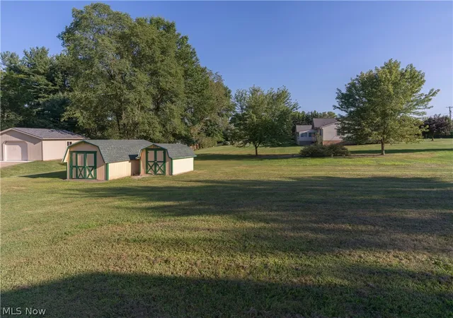 Photo 4 of Single family home for sale at 6840 Akron Ave NW, Canal Fulton, OH 44614 | MLS# 5235026 | Listing updated on 2026-09-30