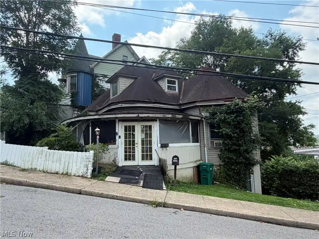 Photo 1 of Multi family home for sale at 750 Quincy St, Parkersburg, WV 26101 | MLS# 5235041 | Listing updated on 2026-10-21