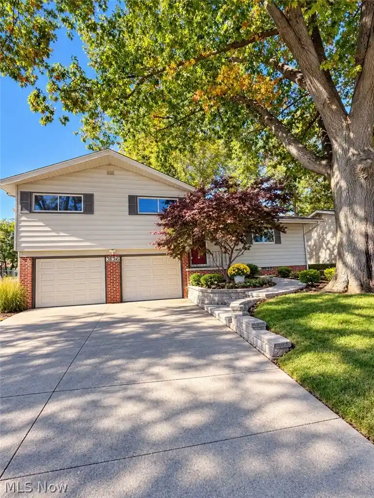 Photo 1 of Single family home for sale at 3136 Englewood Dr, Stow, OH 44224 | MLS# 5234804 | Listing updated on 2026-10-20