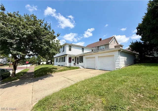 Photo 2 of Sale Pending at 526 N Firestone Blvd, Akron, OH 44301 | MLS# 5234442 | Listing updated on 2026-08-18