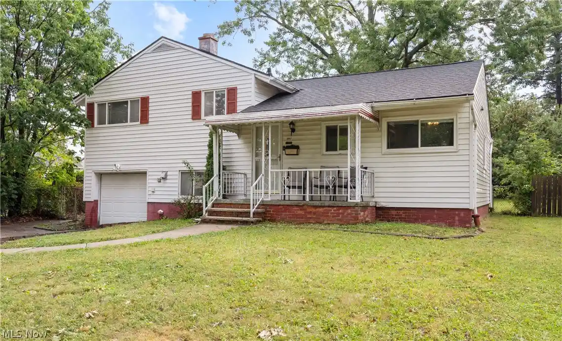 Photo 1 of Single family home for sale at 5817 Calamie Dr, Cleveland, OH 44130 | MLS# 5235076 | Listing updated on 2026-10-16