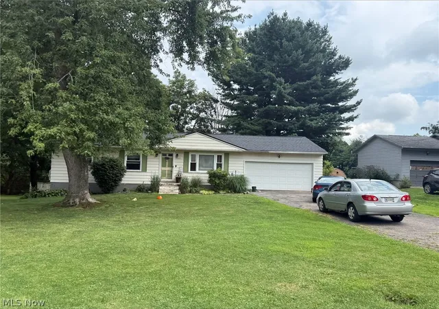 Photo 2 of Sale Pending at 2847 Carillon Dr, Norton, OH 44203 | MLS# 5235103 | Listing updated on 2026-09-26