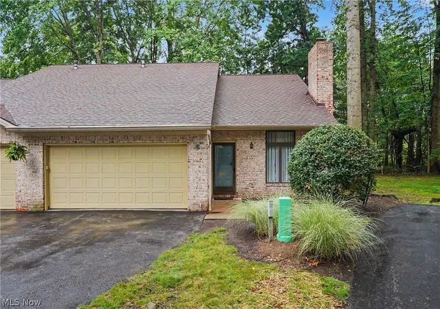 Photo 1 of Condo for sale at 1260 Boardman Canfield Rd #6, Youngstown, OH 44512 | MLS# 5233671 | Listing updated on 2026-09-16