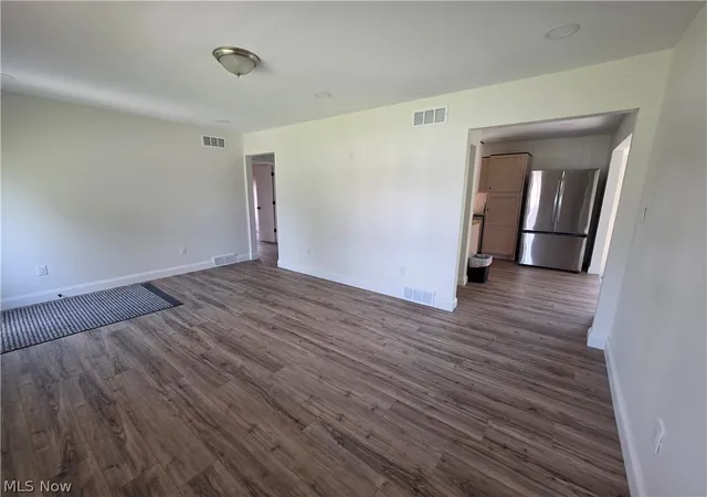 Photo 3 of Single family home for sale at 140 Aldrich, Youngstown, OH 44515 | MLS# 5235140 | Listing updated on 2026-08-28