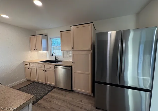 Photo 4 of Single family home for sale at 140 Aldrich, Youngstown, OH 44515 | MLS# 5235140 | Listing updated on 2026-08-28