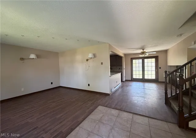 Photo 2 of Sale Pending at 615 Bowling Green Cir, Elyria, OH 44035 | MLS# 5235143 | Listing updated on 2026-08-13