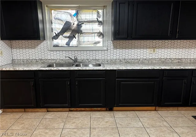 Photo 2 of Condo for sale at 23823 Banbury Cir #H1, Cleveland, OH 44128 | MLS# 5235098 | Listing updated on 2026-08-10