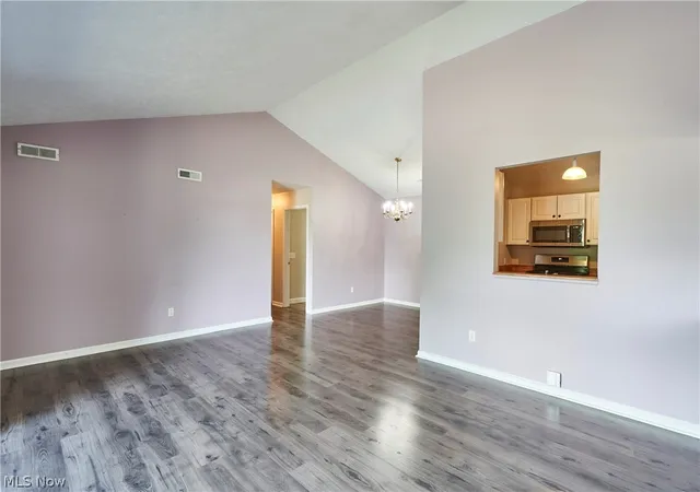 Listing Photo 4 - Condo for sale in building located at 7215 Channing Ln, Concord Township, OH 44060
