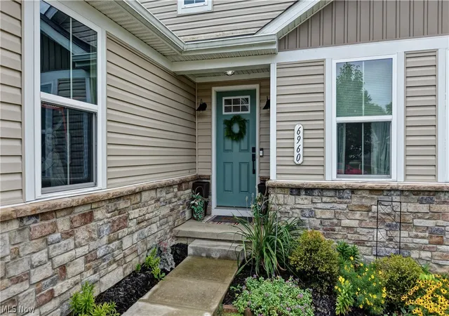 Photo 2 of Single family home for sale at 6960 Gauntlet St Sw, Massillon, OH 44646 | MLS# 5233830 | Listing updated on 2026-10-02