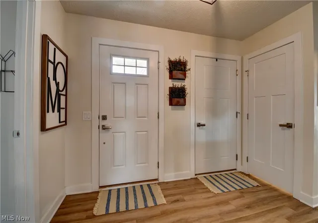 Photo 3 of Single family home for sale at 6960 Gauntlet St Sw, Massillon, OH 44646 | MLS# 5233830 | Listing updated on 2026-10-02