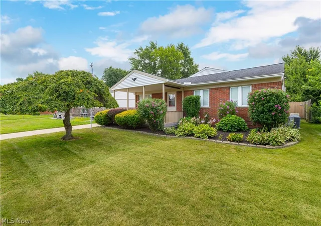 Photo 1 of Sale Pending at 845 Jamestown Ave, Elyria, OH 44035 | MLS# 5234444 | Listing updated on 2026-08-14