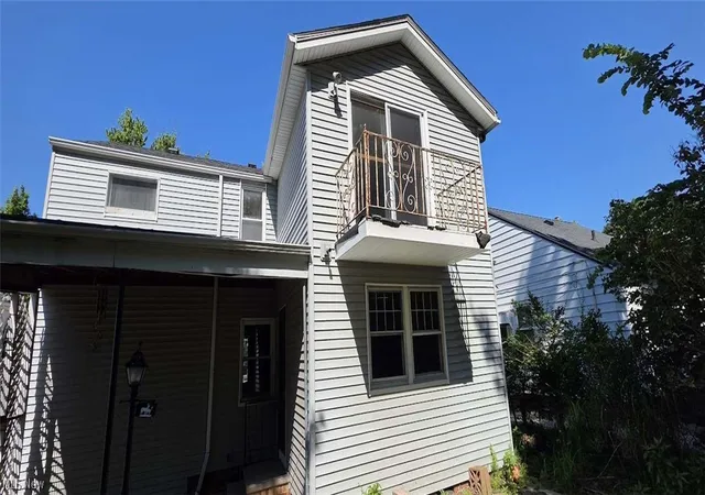 Photo 3 of Sale Pending at 1111 Gordon Rd, Cleveland, OH 44124 | MLS# 5235198 | Listing updated on 2026-08-28