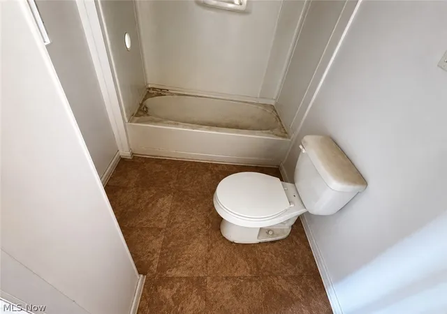 Listing Photo 2 - Condo for sale in building located at 1902 Rowley Ave, Cleveland, OH 44109 - Unit #