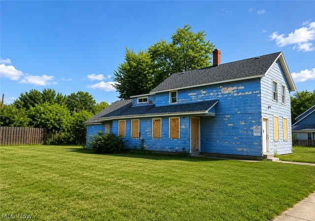 Photo 2 of Multi family home for sale at 1902 Rowley Ave, Cleveland, OH 44109 | MLS# 5235197 | Listing updated on 2026-08-10
