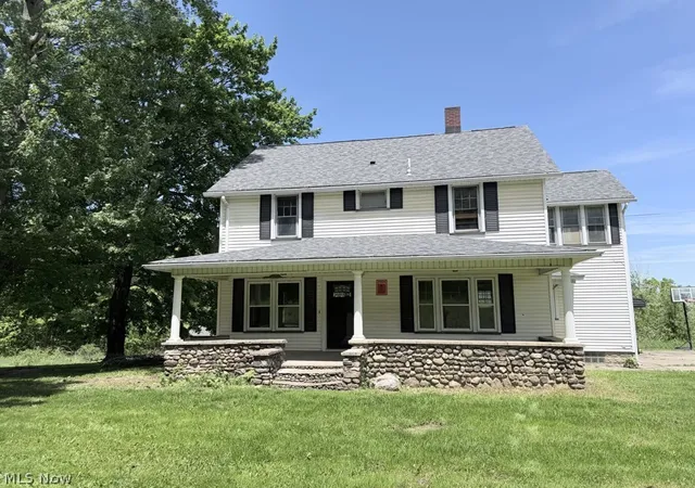 Single family home for sale at 370 E Under Ridge Rd, Conneaut, OH 44030 | MLS# 5234299