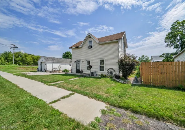Photo 4 of Single family home for sale at 14 Townsend St, Greenwich, OH 44837 | MLS# 5235182 | Listing updated on 2026-08-27