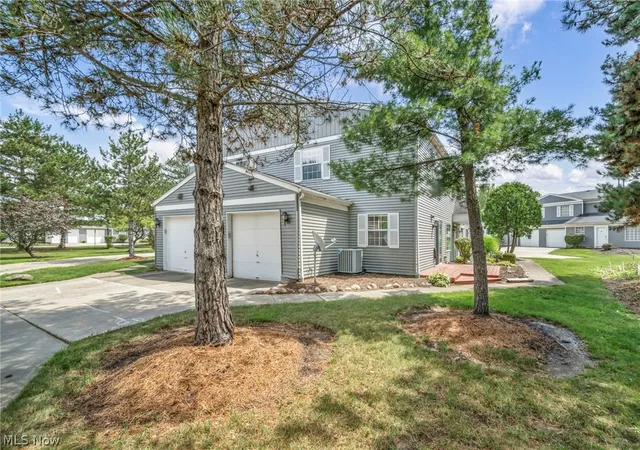 Photo 3 of Sale Pending at 85 Firebush Ln, Northfield, OH 44067 | MLS# 5235199 | Listing updated on 2026-09-19