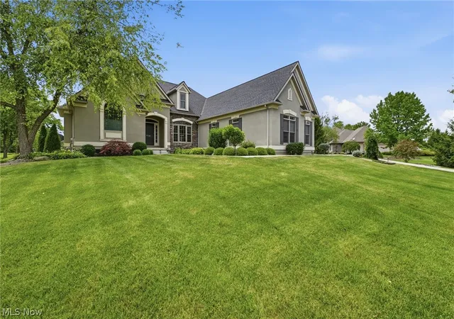 Photo 1 of Sale Pending at 728 Pinewood Dr, Hudson, OH 44236 | MLS# 5220224 | Listing updated on 2026-08-13