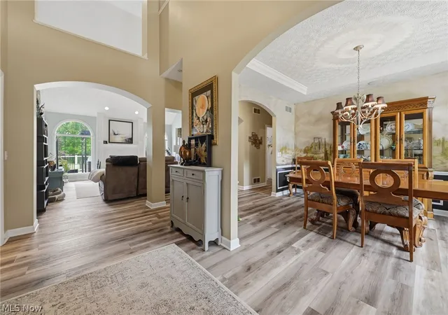 Photo 4 of Sale Pending at 728 Pinewood Dr, Hudson, OH 44236 | MLS# 5220224 | Listing updated on 2026-08-13