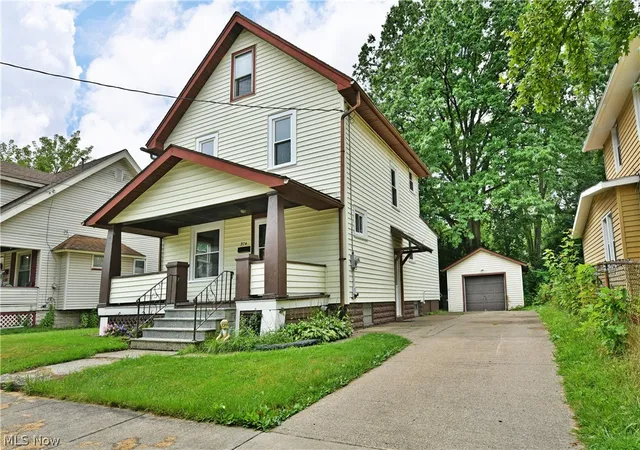 Photo 50 of Sale Pending at 974 Glenwood St Ne, Warren, OH 44483 | MLS# 5234916 | Listing updated on 2026-08-18