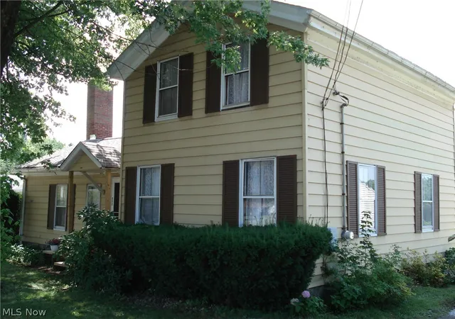 Photo 1 of Single family home for sale at 852 S Broadway, Geneva, OH 44041 | MLS# 5235277 | Listing updated on 2026-08-25
