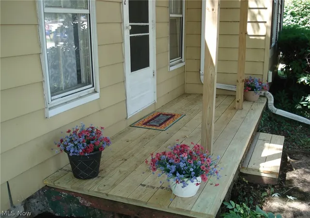 Photo 3 of Single family home for sale at 852 S Broadway, Geneva, OH 44041 | MLS# 5235277 | Listing updated on 2026-08-25