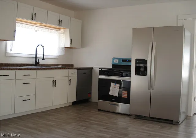 Photo 4 of Single family home for sale at 852 S Broadway, Geneva, OH 44041 | MLS# 5235277 | Listing updated on 2026-10-05