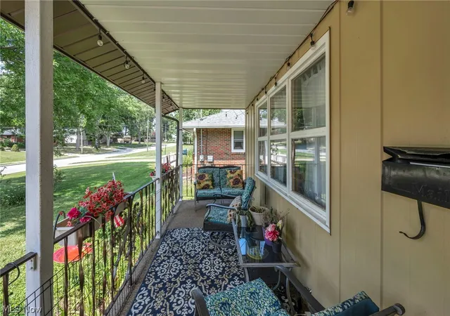 Photo 3 of Single family home for sale at 3273 Englewood Dr, Stow, OH 44224 | MLS# 5235250 | Listing updated on 2026-09-17