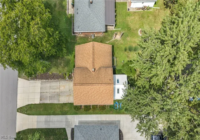 Photo 4 of Single family home for sale at 3273 Englewood Dr, Stow, OH 44224 | MLS# 5235250 | Listing updated on 2026-09-17