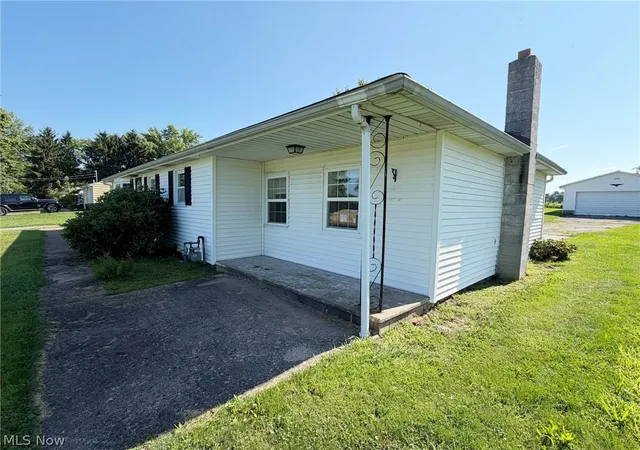 Photo 3 of Sale Pending at 4284 Swallen Ave, Louisville, OH 44641 | MLS# 5235307 | Listing updated on 2026-08-28