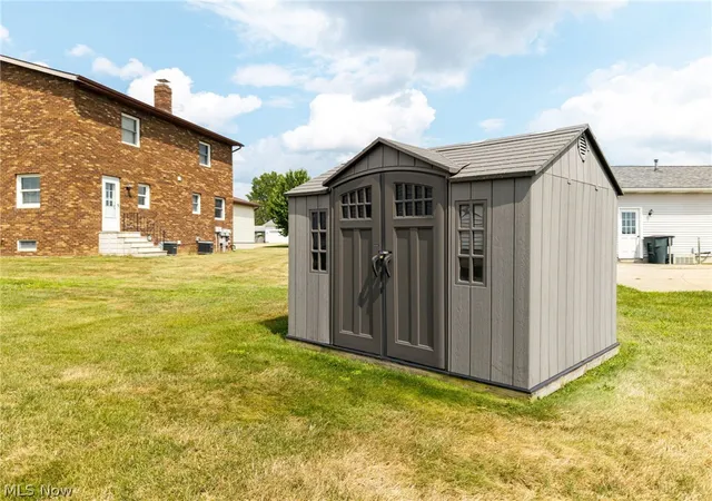 Photo 5 of Sale Pending at 135 Northpark Dr, Wadsworth, OH 44281 | MLS# 5235294 | Listing updated on 2026-08-25