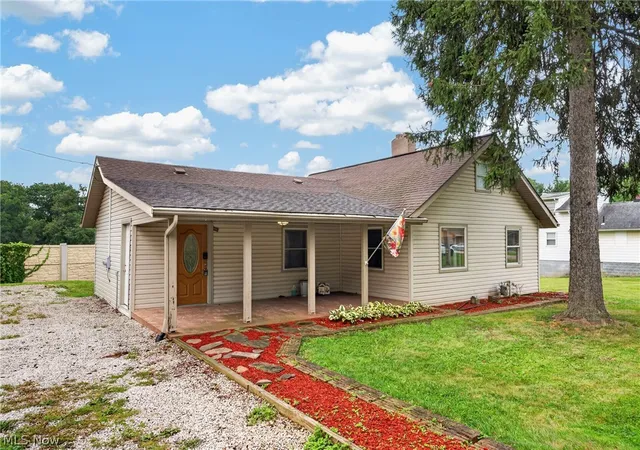 Photo 3 of Sale Pending at 2157 Stahl Rd, Coventry Township, OH 44319 | MLS# 5235158 | Listing updated on 2026-08-13