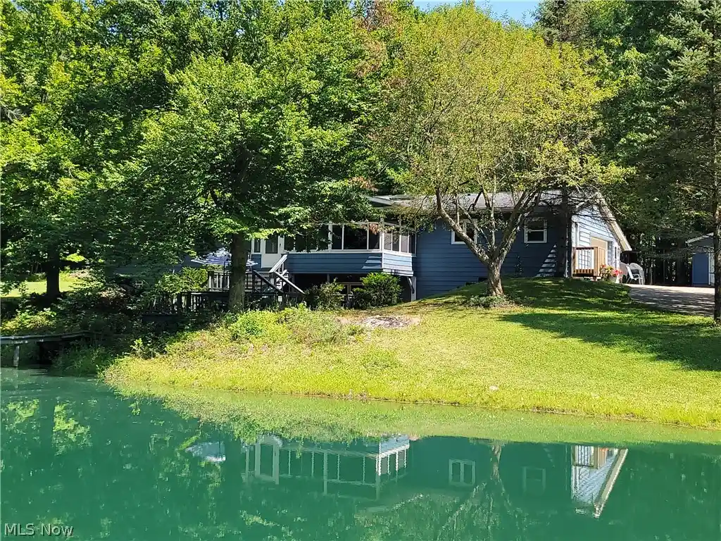 Photo 1 of Single family home for sale at 5945 Deerview Ln, Medina, OH 44256 | MLS# 5235346 | Listing updated on 2026-10-12