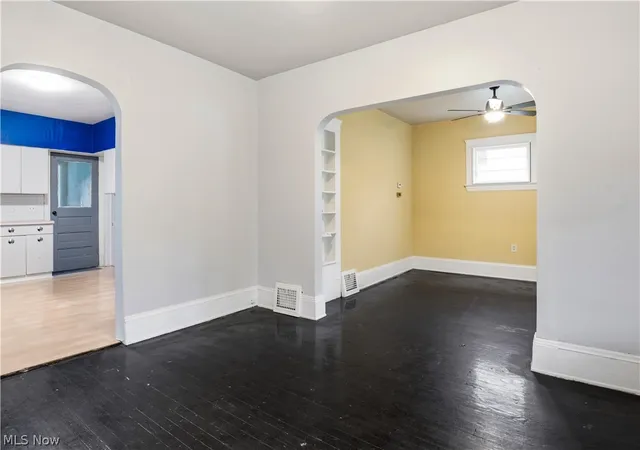 Photo 3 of Single family home for sale at 4024 E 53 Street, Newburgh Heights, OH 44105 | MLS# 5234695 | Listing updated on 2026-08-31