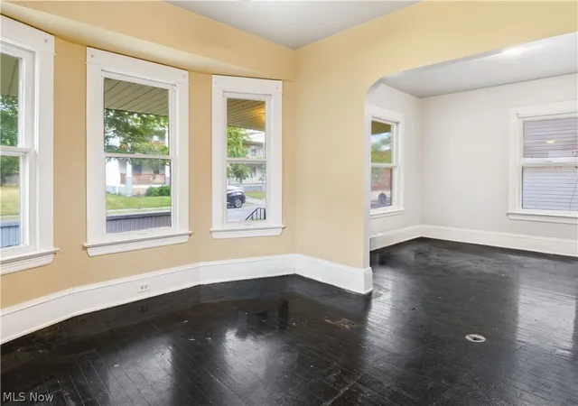 Photo 4 of Single family home for sale at 4024 E 53 Street, Newburgh Heights, OH 44105 | MLS# 5234695 | Listing updated on 2026-08-31