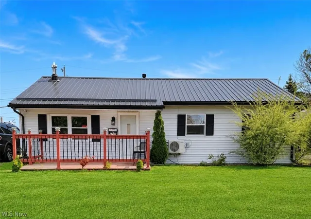 Photo 1 of Single family home for sale at 2708 19th Street Ne, Canton, OH 44705 | MLS# 5235210 | Listing updated on 2026-10-01