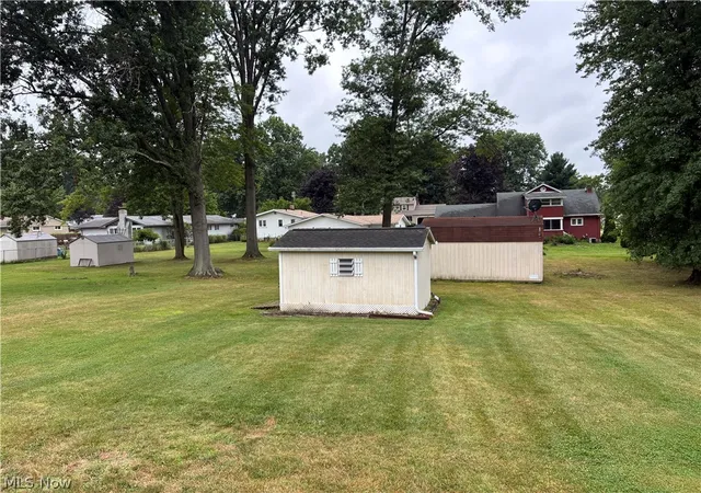 Photo 13 of Single family home for sale at 464 Catherine St, Youngstown, OH 44505 | MLS# 5235259 | Listing updated on 2026-08-10