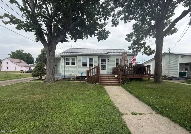 Photo 1 of Multi family home for sale at 440 Center St, Newcomerstown, OH 43832 | MLS# 5235284 | Listing updated on 2026-08-10