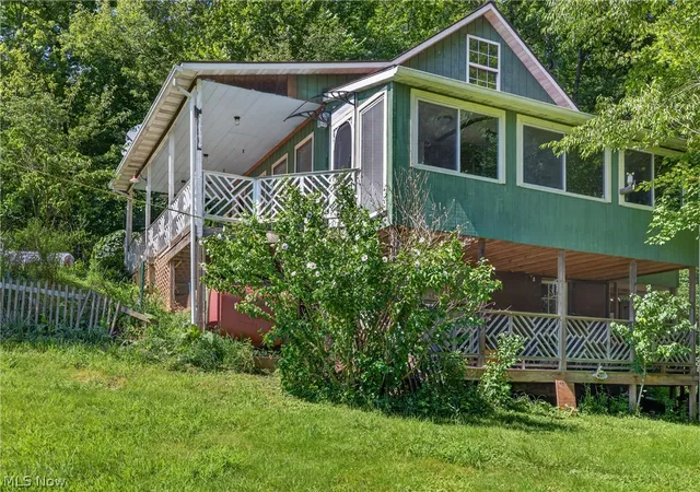 Photo 1 of Single family home for sale at 8844 Union Ridge Rd, Rogers, OH 44455 | MLS# 5235370 | Listing updated on 2026-09-29