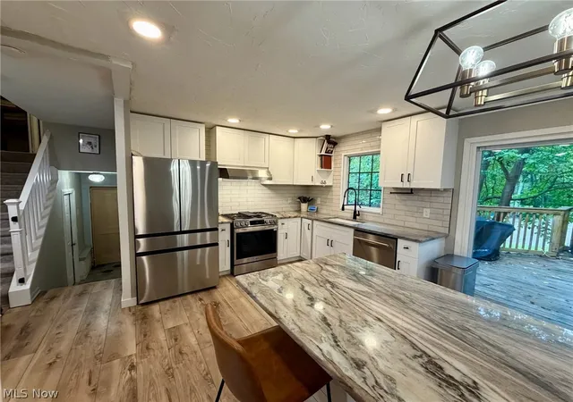 Photo 3 of Single family home for sale at 37373 Butternut Ridge Rd, North Ridgeville, OH 44039 | MLS# 5235156 | Listing updated on 2026-08-25